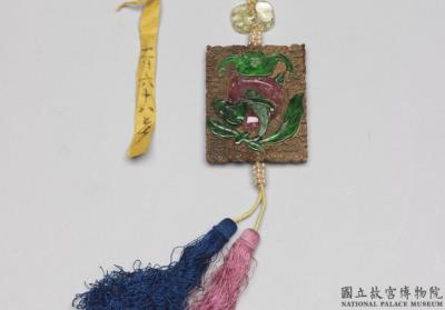 图片[2]-Gem-inlaid agarwood scent pendant with symbols of fortune and longevity, Qing dynasty (1644-1911)-China Archive